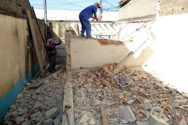 Demolição de Casas