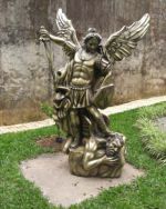Escultura de Metal: A Arte que Transforma Espaços