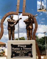 Escultura de Metal: A Arte que Transforma Espaços