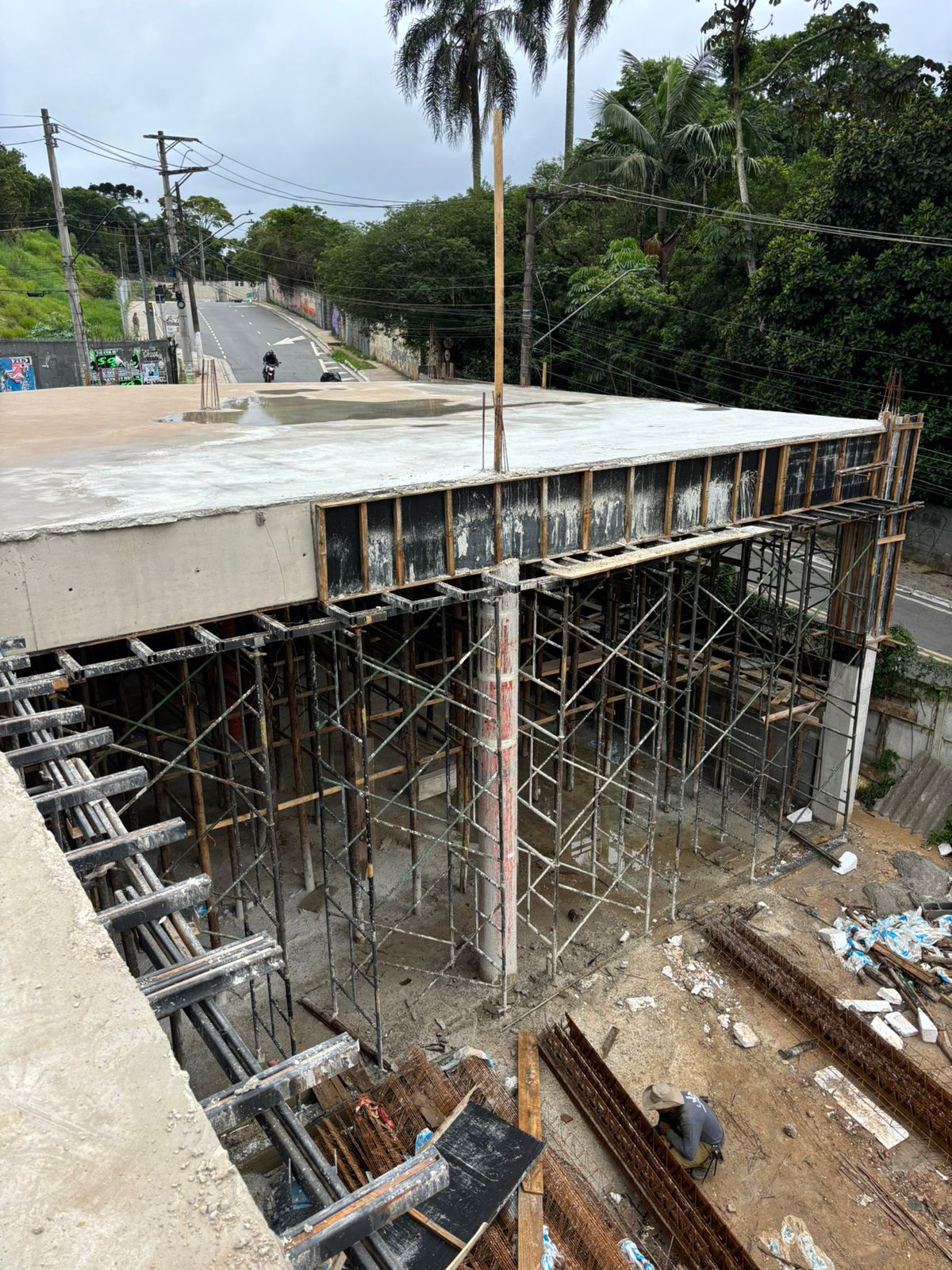 Escora para laje Zona Sul