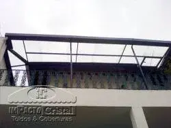 Cobertura de telhas termoacústicas